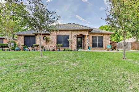 6621 Pleasant Ridge Drive North Richland Hills, TX 76180