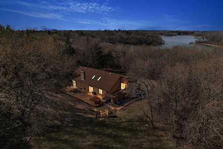 9567 Dale Road Woodbury, MN 55129