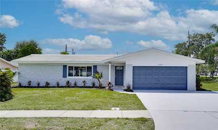 1896 Princeton Dr Clearwater, FL 33765