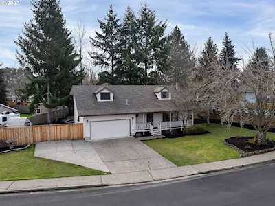 1438 NE Stile DR Hillsboro, OR 97124