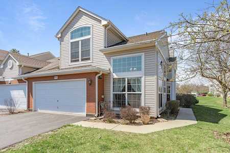 814 Old Checker Rd #D-4 Buffalo Grove, IL 60089