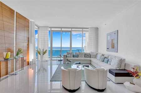 5959 Collins Ave #LPH 03 Miami Beach, FL 33140