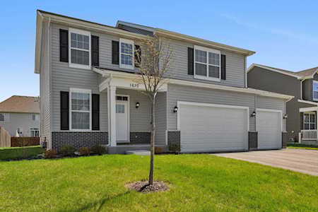 1610 Whisper Glen Dr Plainfield, IL 60586