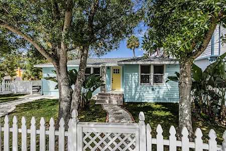 932 Highland Ave Dunedin, FL 34698