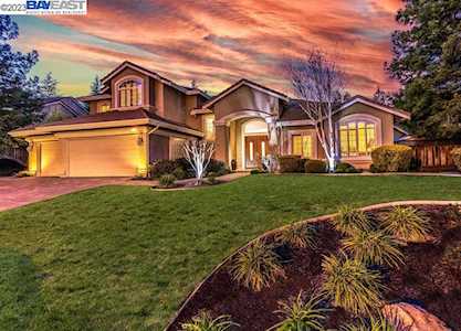 155 Alta Vista Way Danville, CA 94506