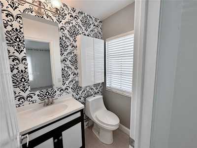 2201 NE 66th St #1301 Fort Lauderdale, FL 33308
