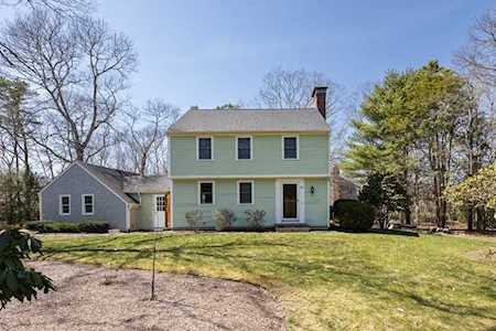 23 Checkerberry Ln Sandwich, MA 02644