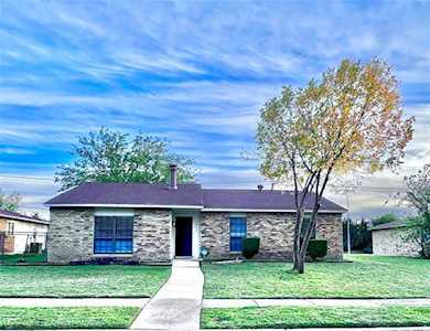 Homes for Sale in Kingswood Forest in Grand Prairie, Texas