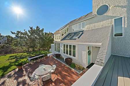 18 Bay Ave Duxbury, MA 02332