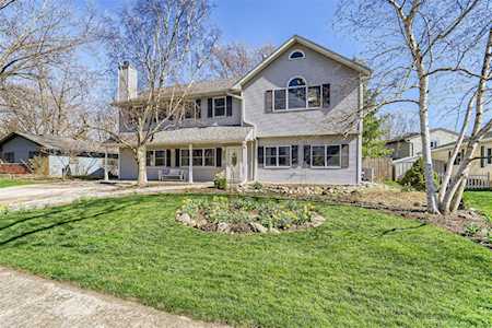 2S505 Gray Ave Lombard, IL 60148