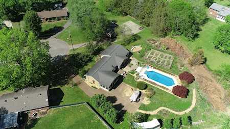 120 Trousdale Dr Hendersonville, TN 37075