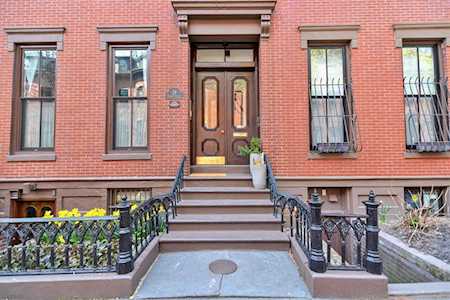 28 Dwight St #4 Boston, MA 02118
