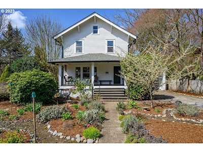 1317 NW Yamhill ST Mcminnville, OR 97128