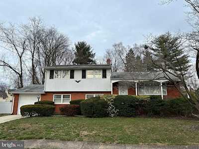 30 Allwood Dr Lawrence Township, NJ 08648