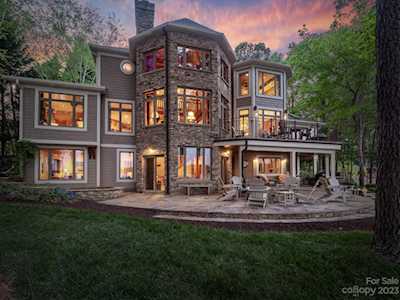 9224 Fair Oak Dr Sherrills Ford, NC 28673