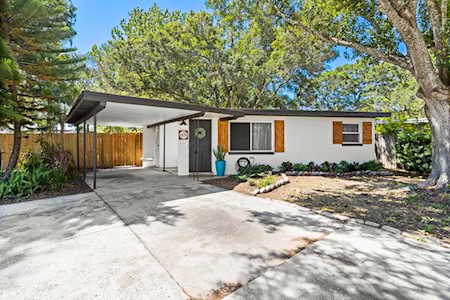 6106 56th Ave N St. Petersburg, FL 33709