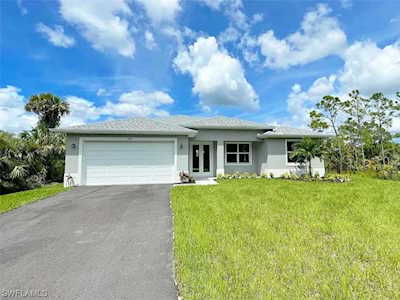 3958 SE 26th Ave Naples, FL 34117