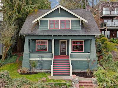 2543 Shoreland Dr S Seattle, WA 98144