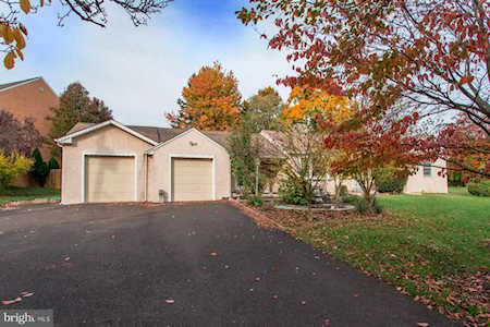 983 Horsham Rd North Wales, PA 19454