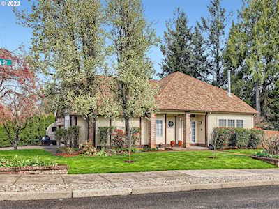 19820 Castleberry LOOP Oregon City, OR 97045