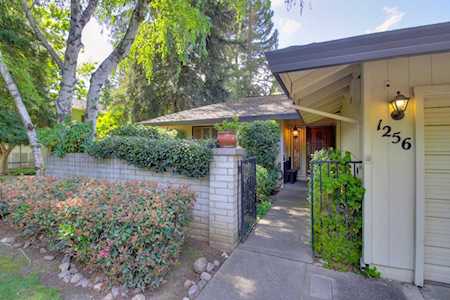 1256 Commons Drive Sacramento, CA 95825