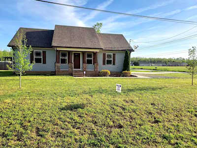 16 Al White Dr Manchester, TN 37355