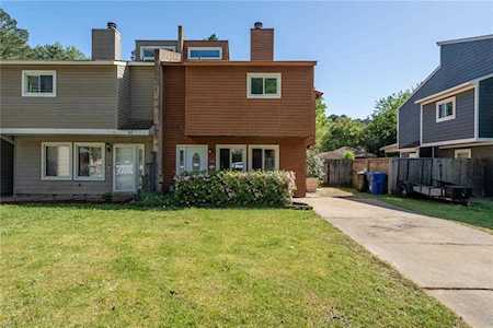 321 Sunflower Ct Virginia Beach, VA 23454