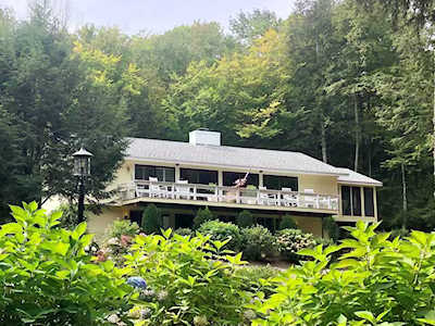121 Upper Bay Rd Sunapee, NH 03782