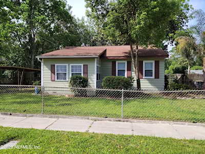4916 Dundee RD Jacksonville, FL 32210