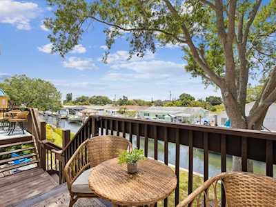 433 S Paula Dr #19 Dunedin, FL 34698