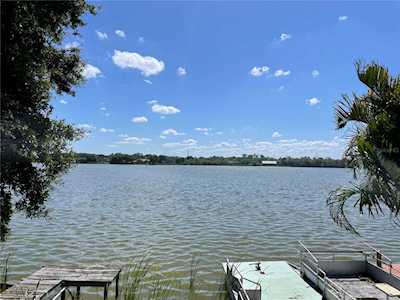 834 Paradise Blvd Tarpon Springs, FL 34689