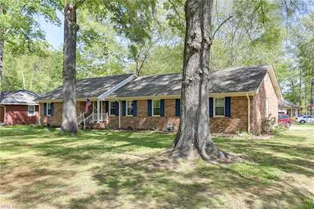 229 Northview Dr Chesapeake, VA 23322