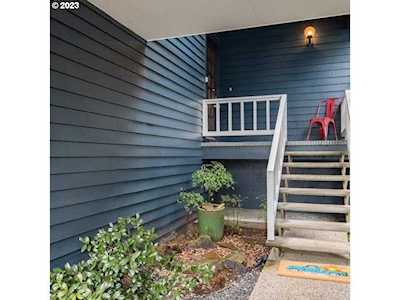 4606 SW Caldew ST #D Portland, OR 97219