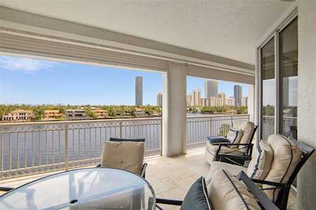 19925 NE 39th Pl #502 Aventura, FL 33180