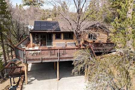 983 Chinook Rd Fawnskin, CA 92333