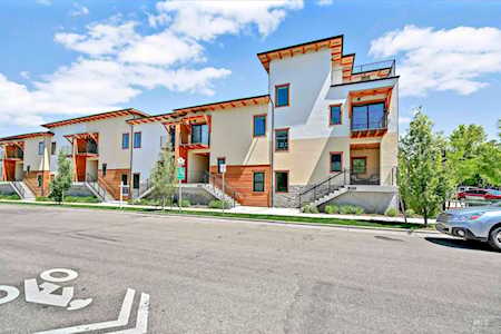 3594 N Adams Street Garden City, ID 83714