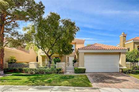 8214 Crow Valley Ln Las Vegas, NV 89113