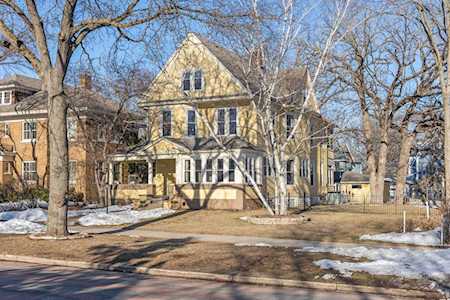 2027 Kenwood Parkway Minneapolis, MN 55405