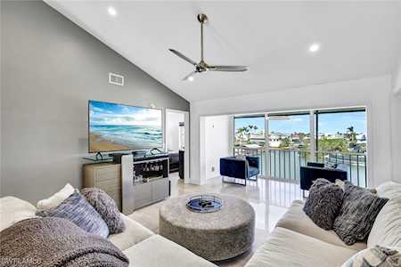 10684 Gulf Shore Dr #B-301 Naples, FL 34108