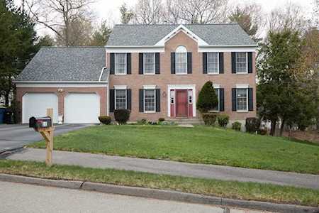 11 Boyden Ln Sharon, MA 02067