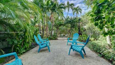 825 Jefferson Ave #2 Miami Beach, FL 33139