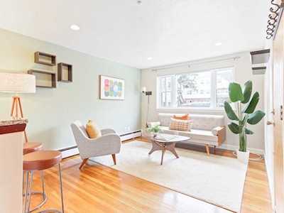 2 Winthrop St #4 Watertown, MA 02472