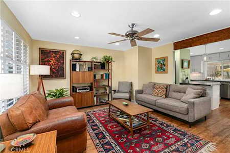 7095 Hampton Way Stanton, CA 90680