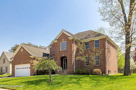 13802 High Trail Ct Louisville, KY 40299