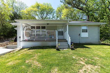 719 S Dickerson Rd Goodlettsville, TN 37072