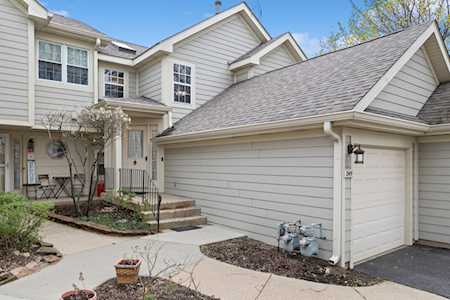245 W Hamilton Dr Palatine, IL 60067