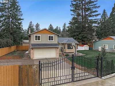 5613 SE 136th AVE Portland, OR 97236