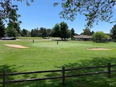 925 E Rio Pinar Ln Eagle, ID 83616-5257