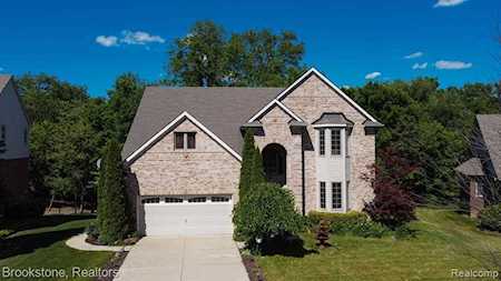 28922 Savoie Ct Livonia, MI 48154