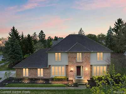 48895 Pinehill Dr Plymouth Twp, MI 48170